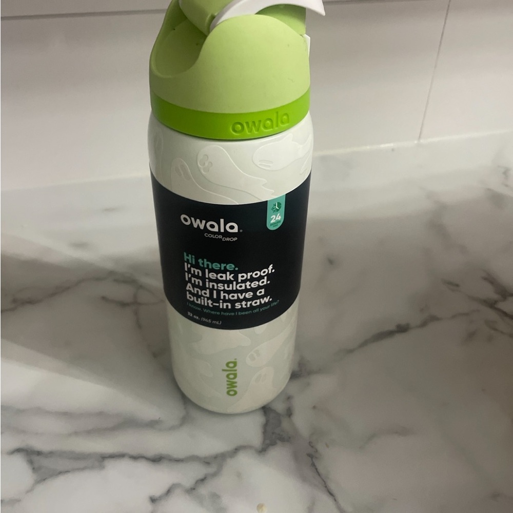Owala Boo ya glow in the dark 32 oz Water Bottle